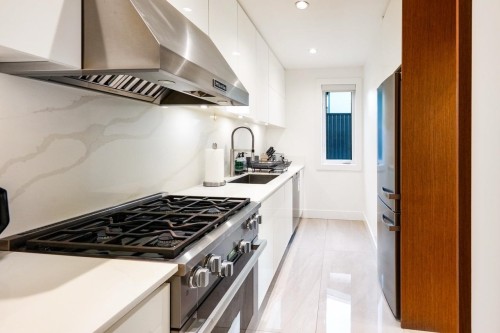 4399 Highland Boulevard, North Vancouver, BC 