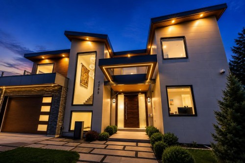 4399 Highland Boulevard, North Vancouver, BC 