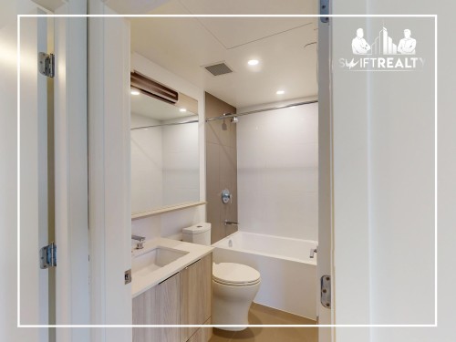2104-910 Lougheed Highway, Coquitlam, BC - Indoor Photo Showing Bathroom