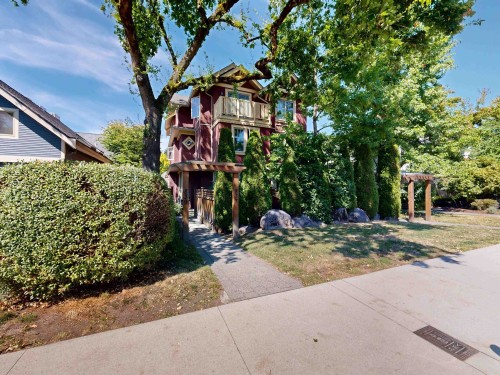 839 14Th Avenue W, Vancouver, BC - Outdoor