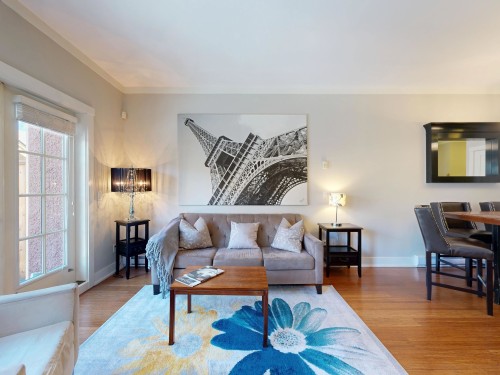 839 14Th Avenue W, Vancouver, BC - Indoor Photo Showing Living Room