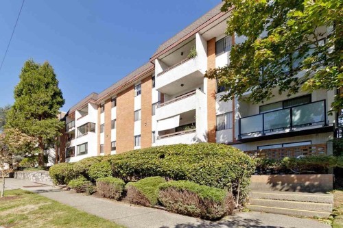 112-515 Eleventh Street  New Westminster, BC V3M 4G4