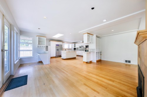 3775 Emerald Drive, North Vancouver, BC 