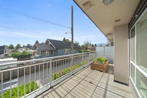 105-2888 2Nd Avenue E, Vancouver, BC 