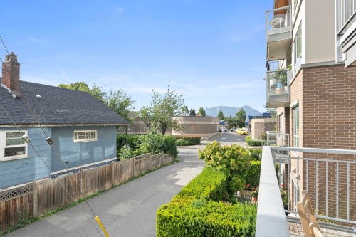 105-2888 2Nd Avenue E, Vancouver, BC 