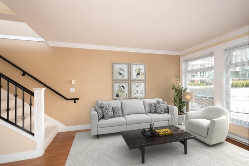 304-152 12th Street E North Vancouver, BC V7L 2J4