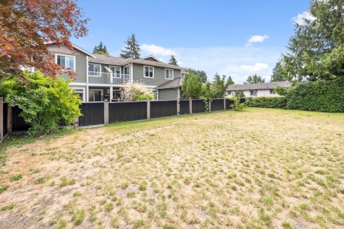 14-624 Shaw Road, Gibsons, BC - Outdoor