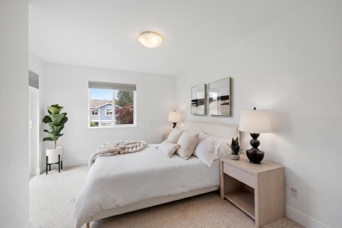 14-624 Shaw Road, Gibsons, BC - Indoor Photo Showing Bedroom