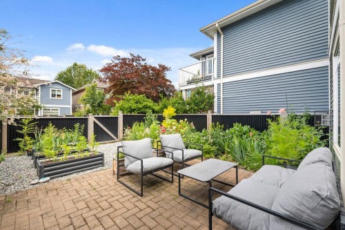 14-624 Shaw Road, Gibsons, BC - Outdoor With Exterior