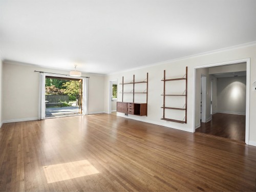 1116 20Th Street W, North Vancouver, BC 