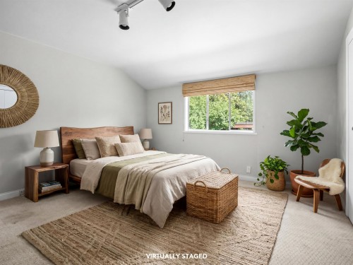 1116 20Th Street W, North Vancouver, BC 