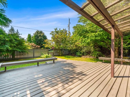 1116 20Th Street W, North Vancouver, BC 