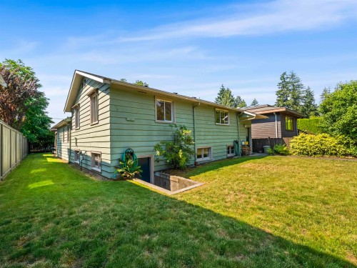 1116 20Th Street W, North Vancouver, BC 