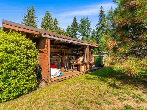 1116 20Th Street W, North Vancouver, BC 