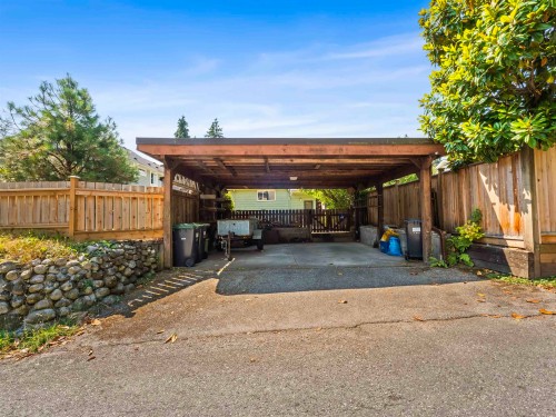 1116 20Th Street W, North Vancouver, BC 