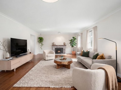 1116 20Th Street W, North Vancouver, BC 