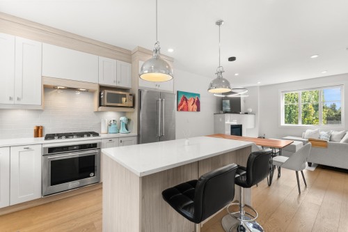 10-5377 8A Avenue, Delta, BC 