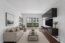 304-827 16th Street W North Vancouver, BC V7P 1R2