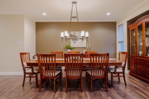 13250 237A Street, Maple Ridge, BC - Indoor Photo Showing Dining Room