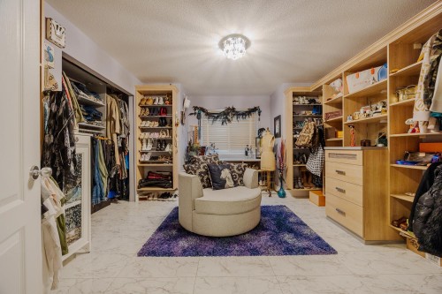 13250 237A Street, Maple Ridge, BC - Indoor With Storage