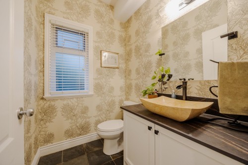 13250 237A Street, Maple Ridge, BC - Indoor Photo Showing Bathroom