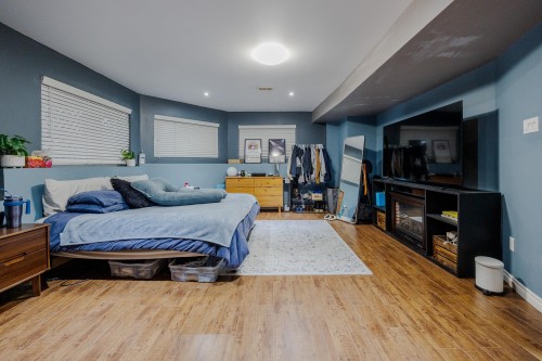 13250 237A Street, Maple Ridge, BC - Indoor Photo Showing Bedroom