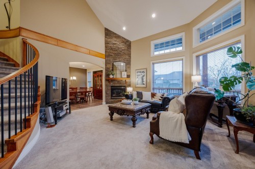 13250 237A Street, Maple Ridge, BC - Indoor With Fireplace