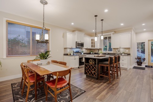 13250 237A Street, Maple Ridge, BC - Indoor Photo Showing Dining Room