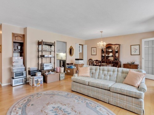 206-2140 Briar Avenue, Vancouver, BC 