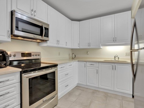 206-2140 Briar Avenue, Vancouver, BC 