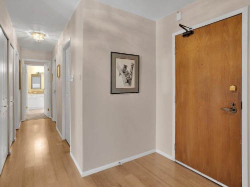 206-2140 Briar Avenue, Vancouver, BC 