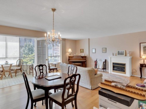 206-2140 Briar Avenue, Vancouver, BC 