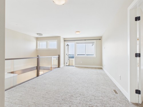 3501 Sheffield Avenue, Coquitlam, BC - Indoor Photo Showing Other Room