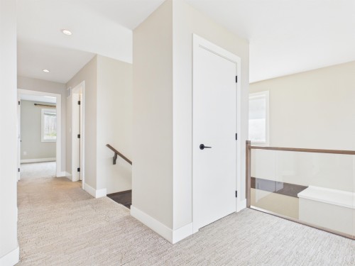 3501 Sheffield Avenue, Coquitlam, BC - Indoor Photo Showing Other Room