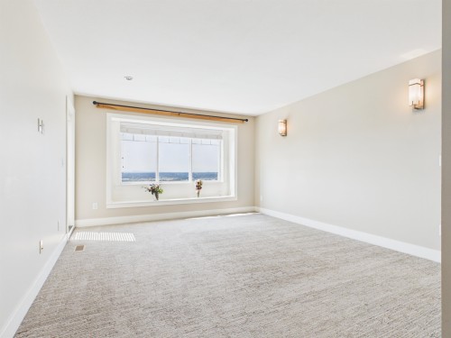 3501 Sheffield Avenue, Coquitlam, BC - Indoor Photo Showing Other Room