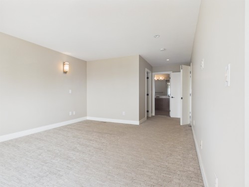 3501 Sheffield Avenue, Coquitlam, BC - Indoor Photo Showing Other Room