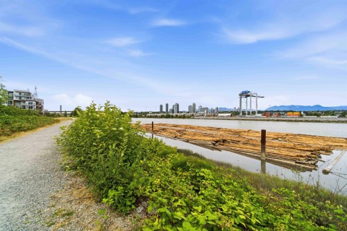 82-10199 River Drive, Richmond, BC 