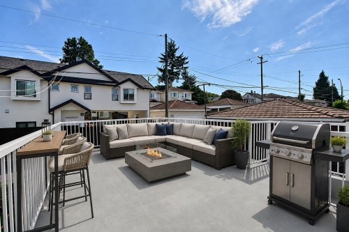 2216 41St Avenue E, Vancouver, BC - Outdoor With Exterior