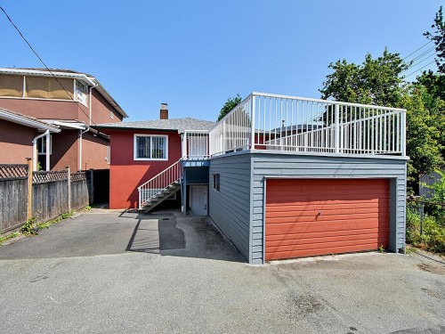 2216 41St Avenue E, Vancouver, BC - Outdoor With Exterior