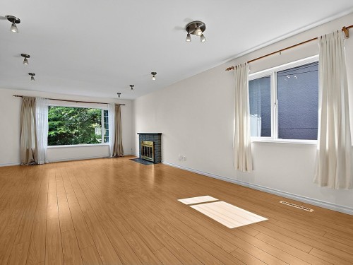2216 41St Avenue E, Vancouver, BC - Indoor Photo Showing Living Room With Fireplace