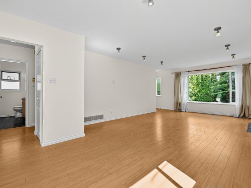 2216 41St Avenue E, Vancouver, BC - Indoor
