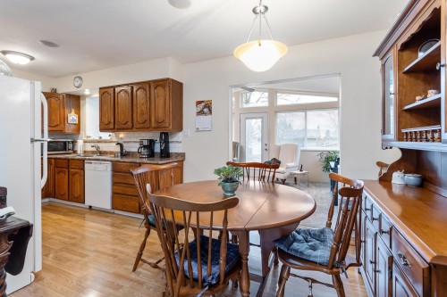 11809 230 Street, Maple Ridge, BC - Indoor Photo Showing Dining Room