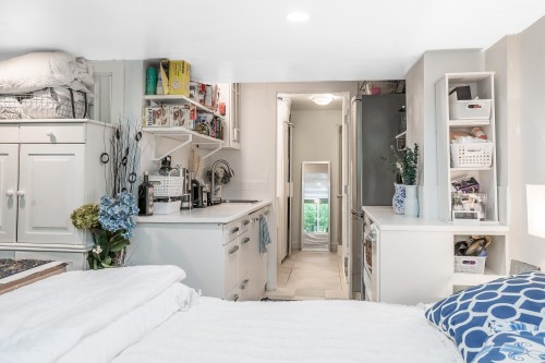 220 Cornell Way, Port Moody, BC - Indoor Photo Showing Bedroom