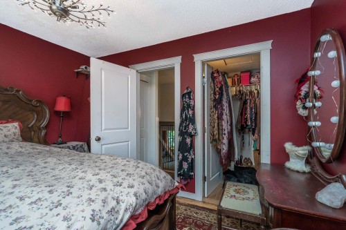 220 Cornell Way, Port Moody, BC - Indoor Photo Showing Bedroom