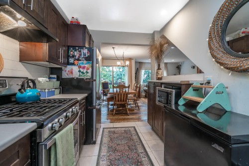 220 Cornell Way, Port Moody, BC - Indoor Photo Showing Kitchen