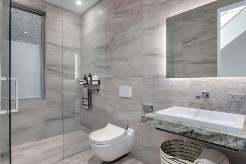 4368 15Th Avenue W, Vancouver, BC - Indoor Photo Showing Bathroom