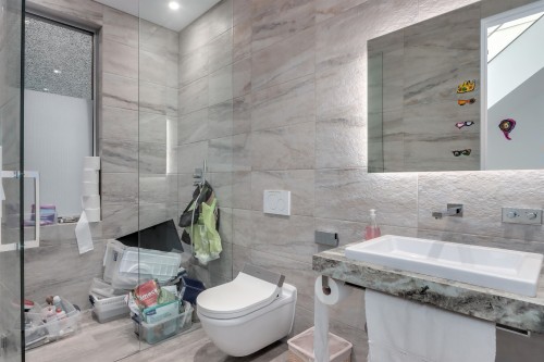 4368 15Th Avenue W, Vancouver, BC - Indoor Photo Showing Bathroom