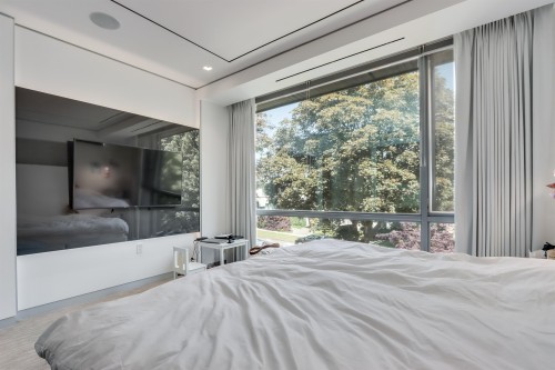 4368 15Th Avenue W, Vancouver, BC - Indoor Photo Showing Bedroom