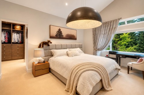 3706 Southridge Place, West Vancouver, BC 