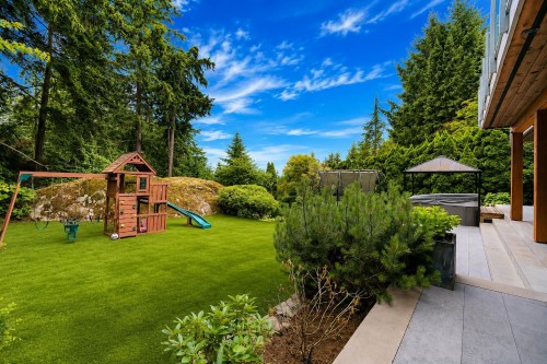 3706 Southridge Place, West Vancouver, BC 